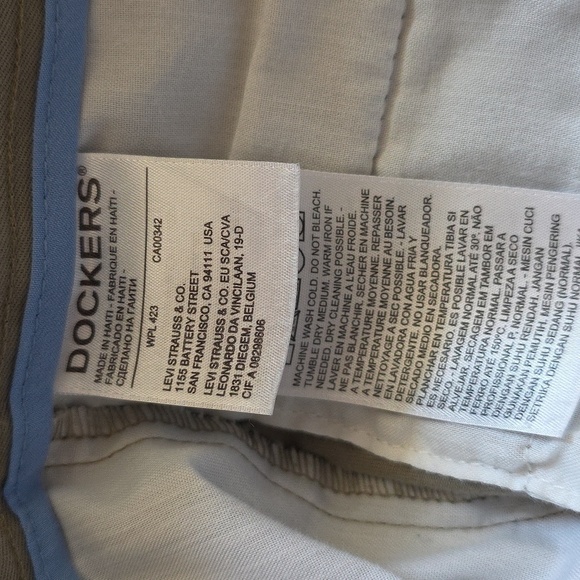 Dockers Mens Tan Cotton Casual Pants.  Size 31 - Picture 7 of 8